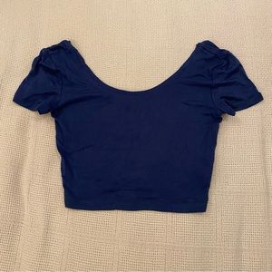 Navy blue cropped t-shirt